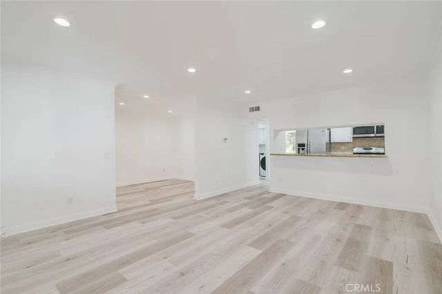 333 Burchett Street 111, Glendale, CA 91203