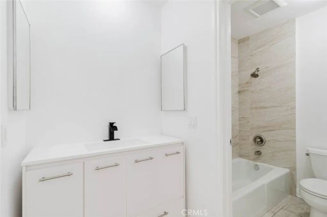 333 Burchett Street 111, Glendale, CA 91203