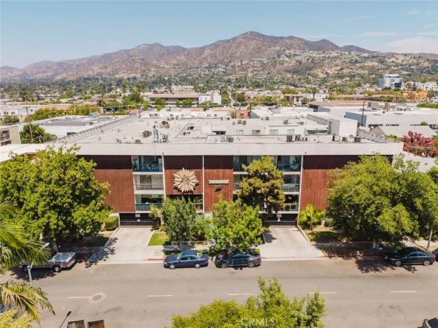 333 Burchett Street 111, Glendale, CA 91203