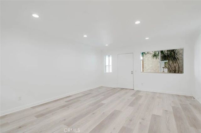 333 Burchett Street 111, Glendale, CA 91203