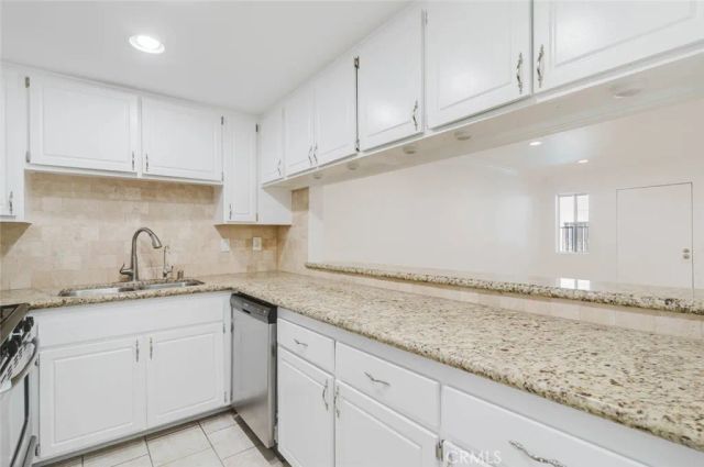 333 Burchett Street 111, Glendale, CA 91203