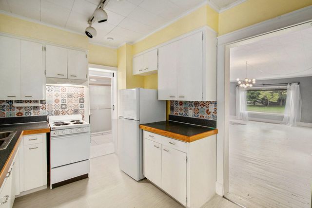 919 Lawndale Street, Ludington, MI 49431