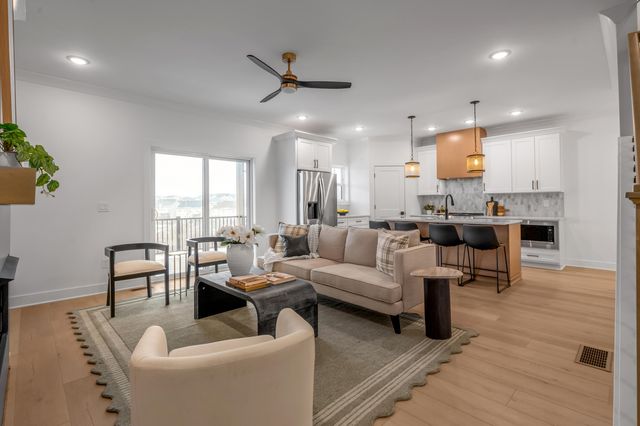 1001 Lauderdale Drive, Nicholasville, KY 40356