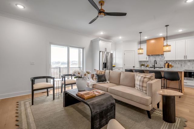 1001 Lauderdale Drive, Nicholasville, KY 40356