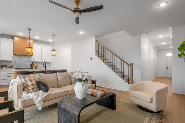 1001 Lauderdale Drive, Nicholasville, KY 40356