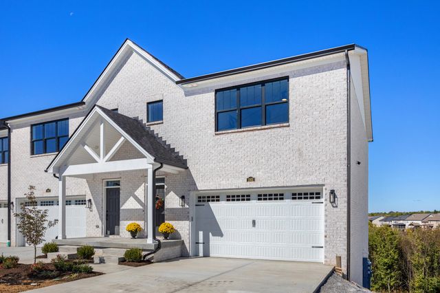 1001 Lauderdale Drive, Nicholasville, KY 40356