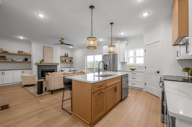 1001 Lauderdale Drive, Nicholasville, KY 40356