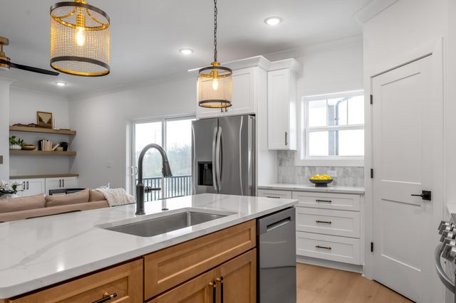 1001 Lauderdale Drive, Nicholasville, KY 40356