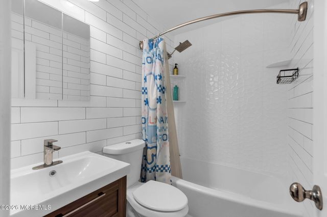 370 Lake Shore Drive, Brick, NJ 08723
