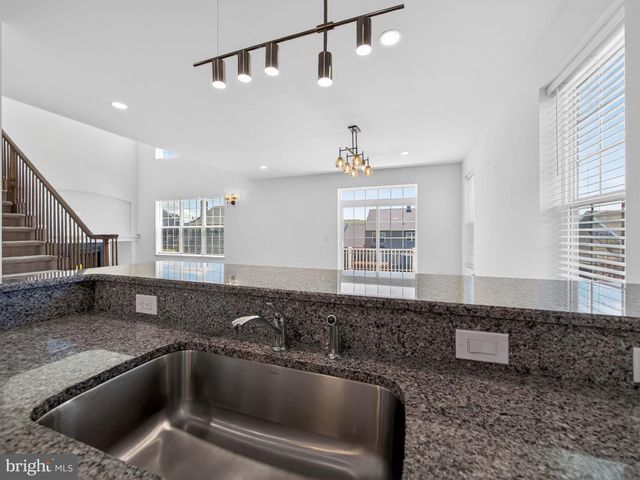477 NEWLINS RD E, Easton, PA 18040
