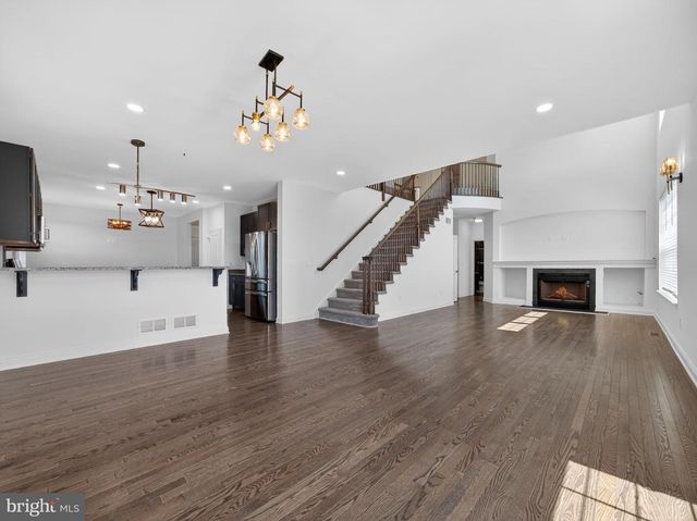 477 NEWLINS RD E, Easton, PA 18040
