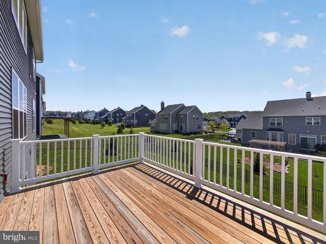 477 NEWLINS RD E, Easton, PA 18040