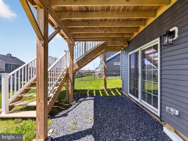 477 NEWLINS RD E, Easton, PA 18040