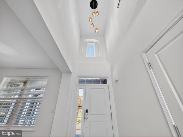 477 NEWLINS RD E, Easton, PA 18040