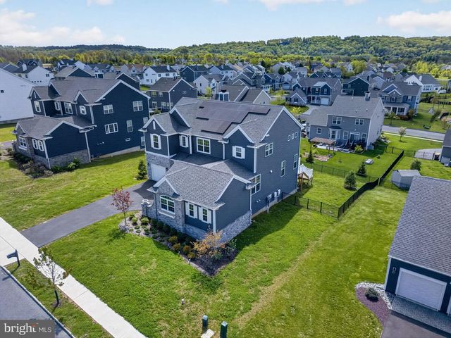 477 NEWLINS RD E, Easton, PA 18040