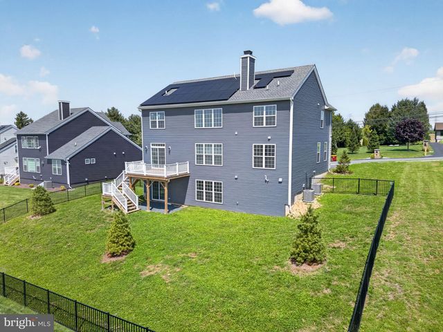 477 NEWLINS RD E, Easton, PA 18040