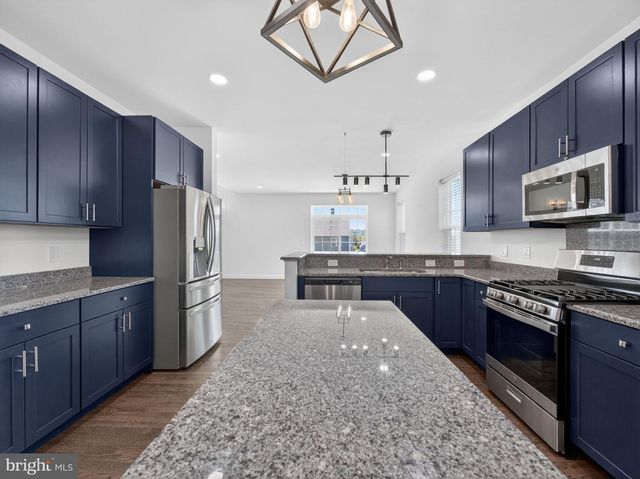 477 NEWLINS RD E, Easton, PA 18040