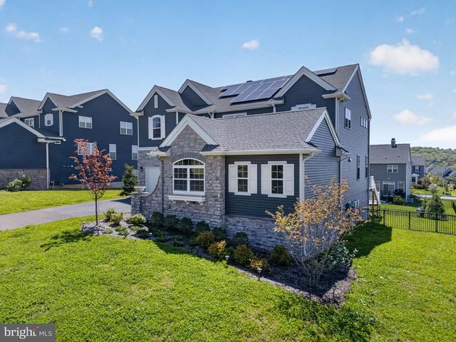 477 NEWLINS RD E, Easton, PA 18040