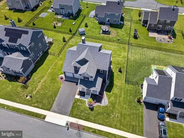 477 NEWLINS RD E, Easton, PA 18040