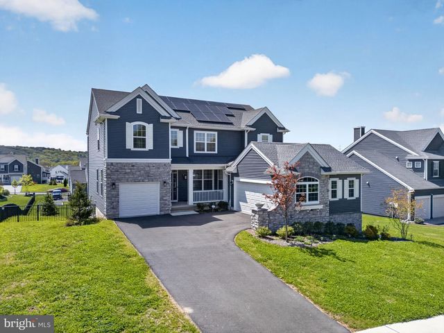 477 NEWLINS RD E, Easton, PA 18040