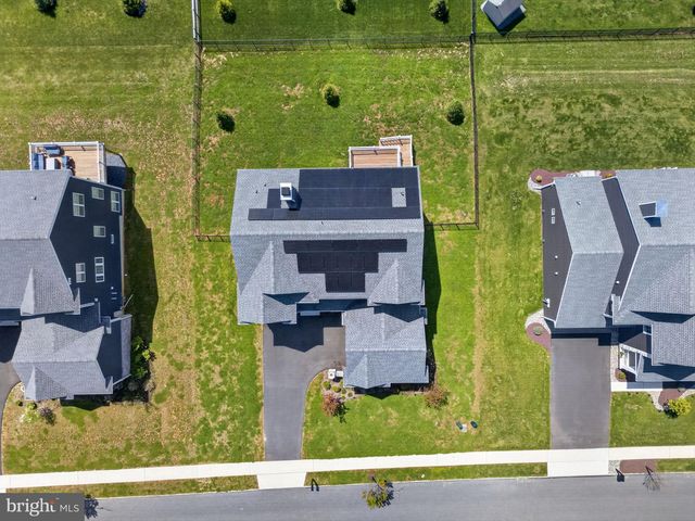 477 NEWLINS RD E, Easton, PA 18040