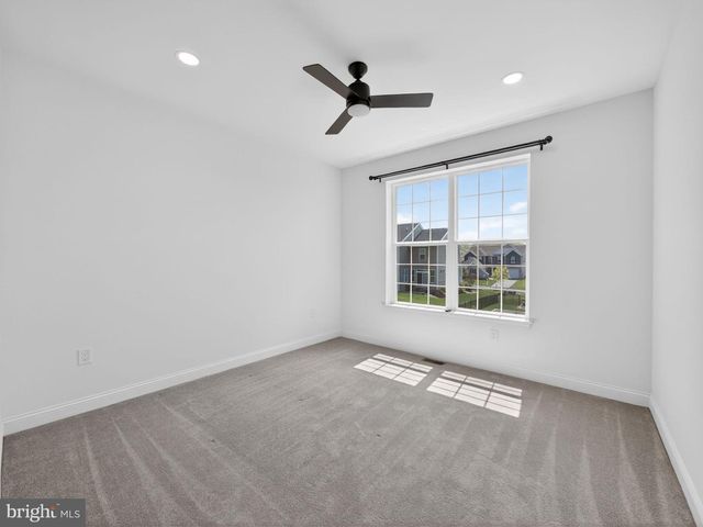 477 NEWLINS RD E, Easton, PA 18040