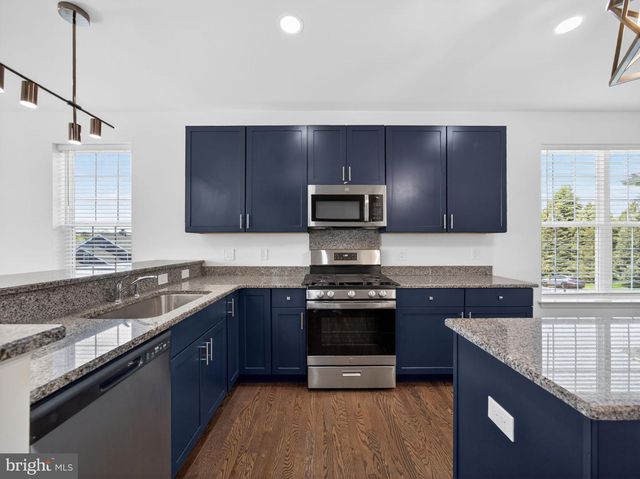 477 NEWLINS RD E, Easton, PA 18040