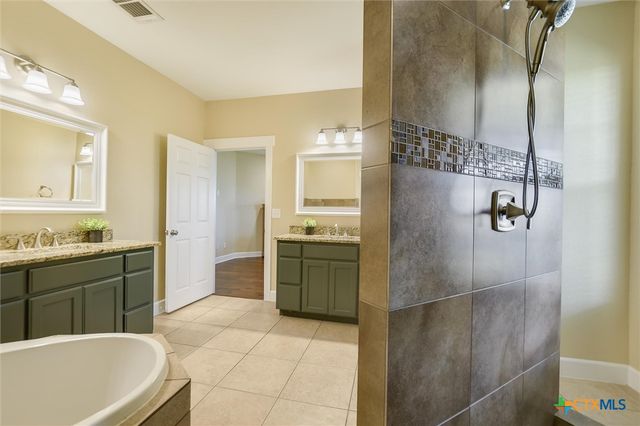 212 Christine Lane, Liberty Hill, TX 78642