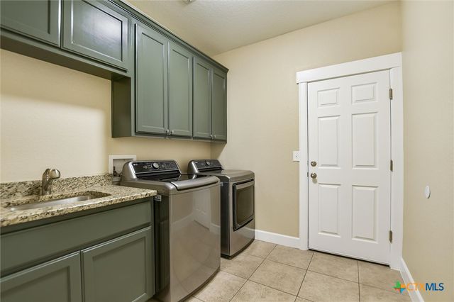212 Christine Lane, Liberty Hill, TX 78642