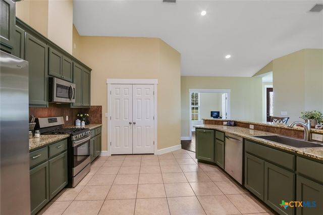 212 Christine Lane, Liberty Hill, TX 78642