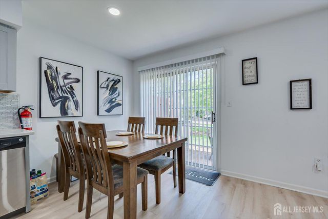 268 Shady Oak Court, Piscataway, NJ 08854