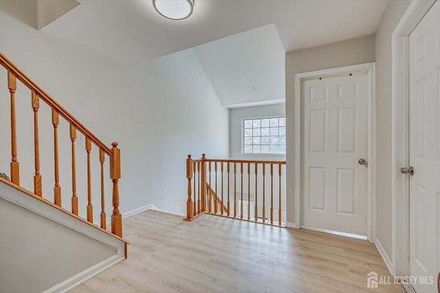 268 Shady Oak Court, Piscataway, NJ 08854