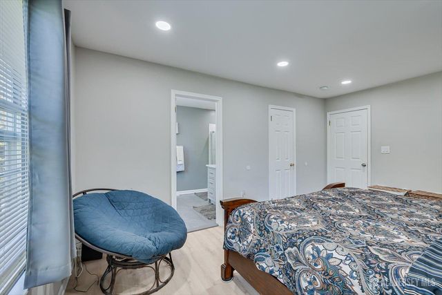 268 Shady Oak Court, Piscataway, NJ 08854