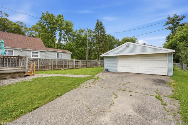 3124 Bessie Street, Auburn Hills, MI 48326