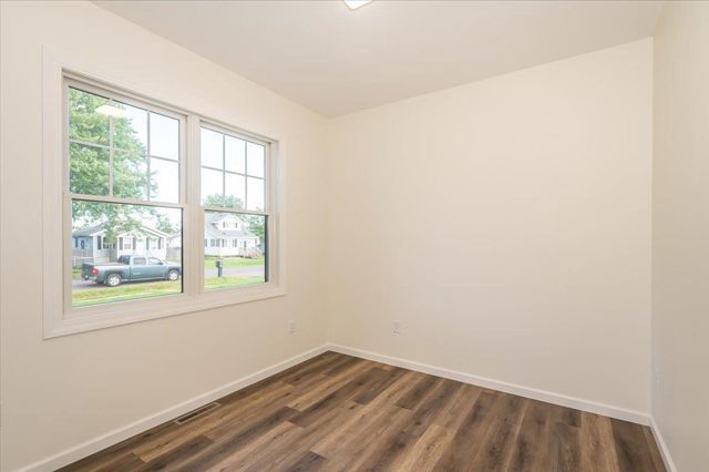 1802 E 8th St, Superior, WI 54880