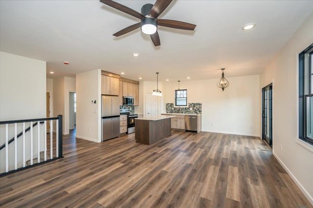 1802 E 8th St, Superior, WI 54880