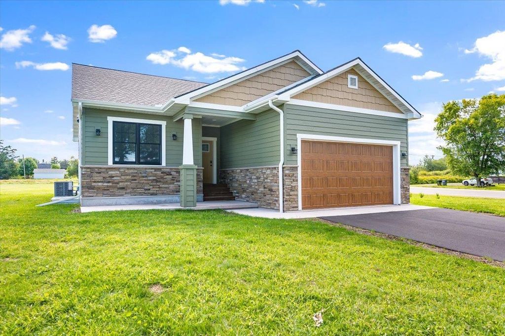 1802 E 8th St, Superior, WI 54880