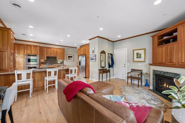1766 Girard Avenue S 3, Minneapolis, MN 55403