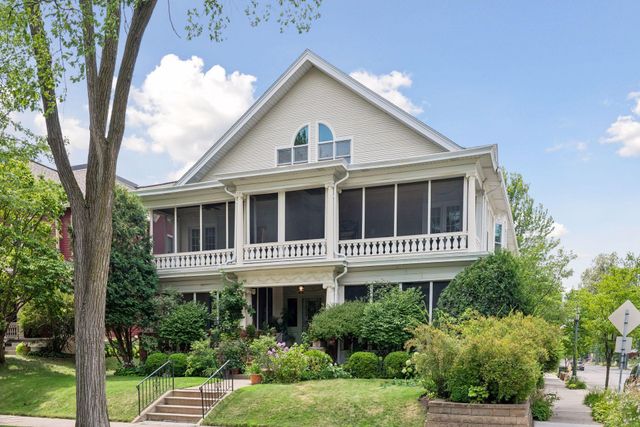 1766 Girard Avenue S 3, Minneapolis, MN 55403