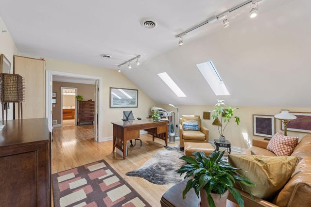 1766 Girard Avenue S 3, Minneapolis, MN 55403