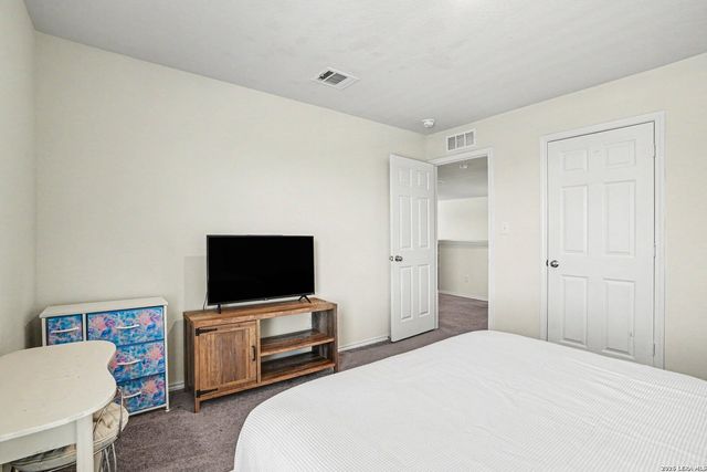 906 Crested Iris, New Braunfels, TX 78130
