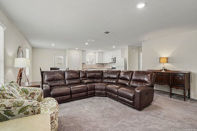 906 Crested Iris, New Braunfels, TX 78130