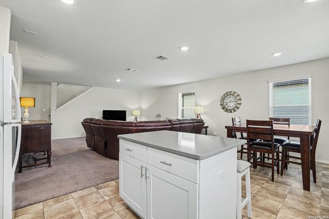 906 Crested Iris, New Braunfels, TX 78130