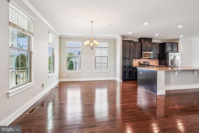 2365 HARMSWORTH DR, Dumfries, VA 22026