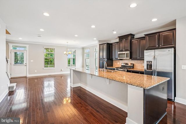 2365 HARMSWORTH DR, Dumfries, VA 22026
