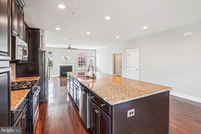 2365 HARMSWORTH DR, Dumfries, VA 22026