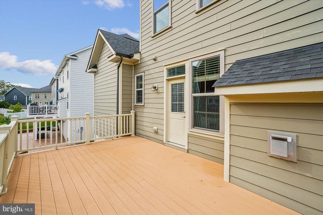 2365 HARMSWORTH DR, Dumfries, VA 22026