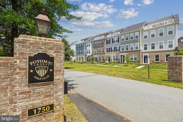 2365 HARMSWORTH DR, Dumfries, VA 22026
