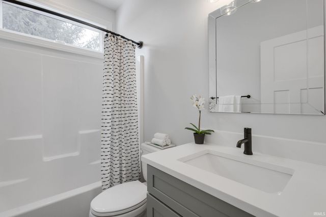 4604 Pier Ct Unit 79, South Bend, IN 46628