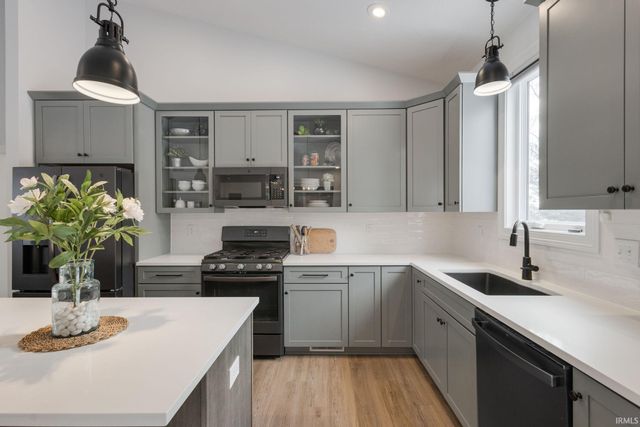 4604 Pier Ct Unit 79, South Bend, IN 46628